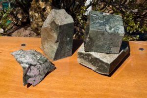 Wyoming Thulite Jade Mix