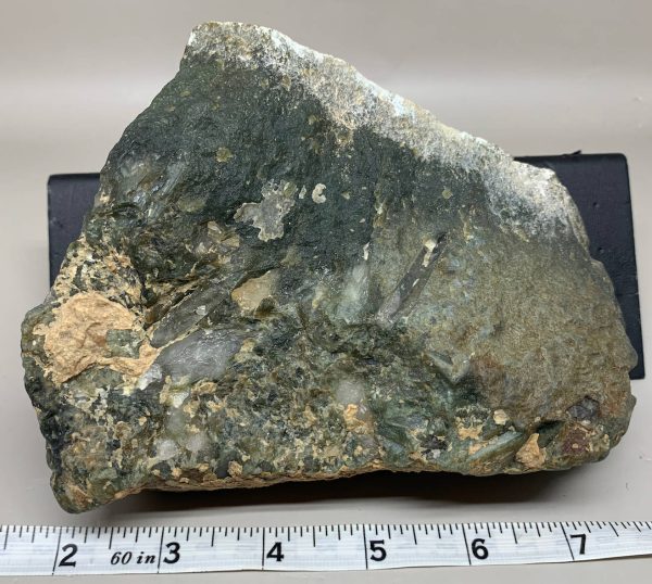 Wyoming Dark Sage Nephrite w/quartz crystals