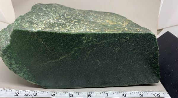 WE1b Wyoming nephrite emerald snowflake jade