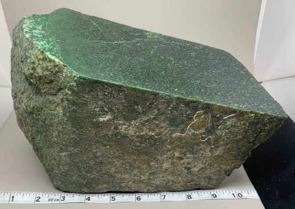 WE1c Wyoming nephrite emerald snowflake jade