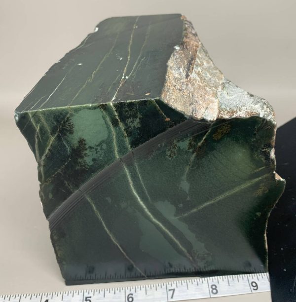 WTN1c Wyoming Nephrite jade - Tower Claim