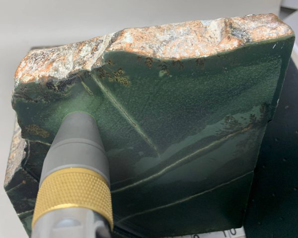 WTN1e Wyoming Nephrite jade - Tower Claim