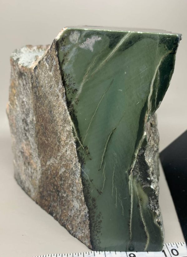 WTN1g Wyoming Nephrite jade - Tower Claim